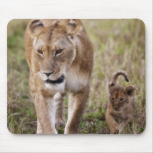 Löwin mit Jungtier Mousepad