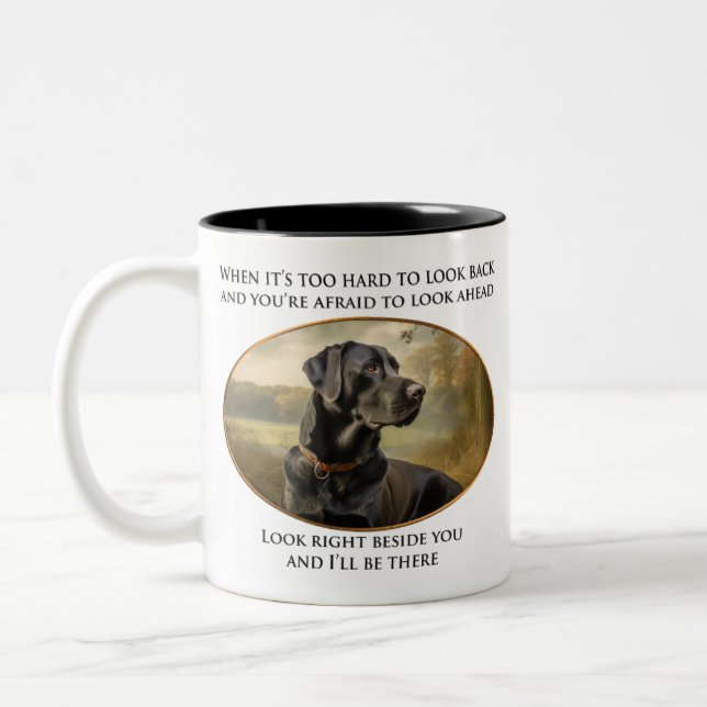 Loyal Black Lab Zweifarbige Tasse (Links)