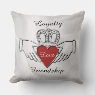 Loyalitäts-Liebe-Freundschaft Claddagh Weiß-Kissen Kissen