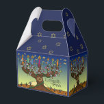 L'shanah Tovah Baum des Lebens Menorah Gefallen Bo Geschenkschachtel<br><div class="desc">You are viewing The Lee Hiller Fotogray Art and Designs Collection of Home and Office Decor,  Apparel,  Ohrs and Collectibles. The Designs inklusive Lee Hiller Fotogray and Mixed Media Digital Art Collection. You can view her Nature fotogray at http://HikeOurPlanet.com/ and follow her hiking blog within Hot Springs National Park.</div>