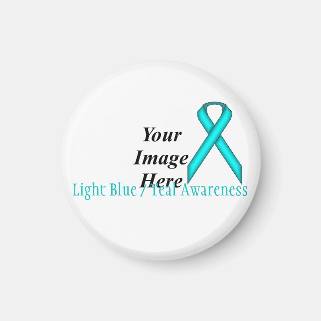 Lt Blue / Aquamarin Standard Ribbon von Kenneth Yo Magnet (Vorne)