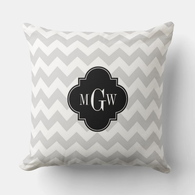 Lt Gray WhZickzack Black Quatrefolie 3 Monogramm Kissen (Vorderseite)