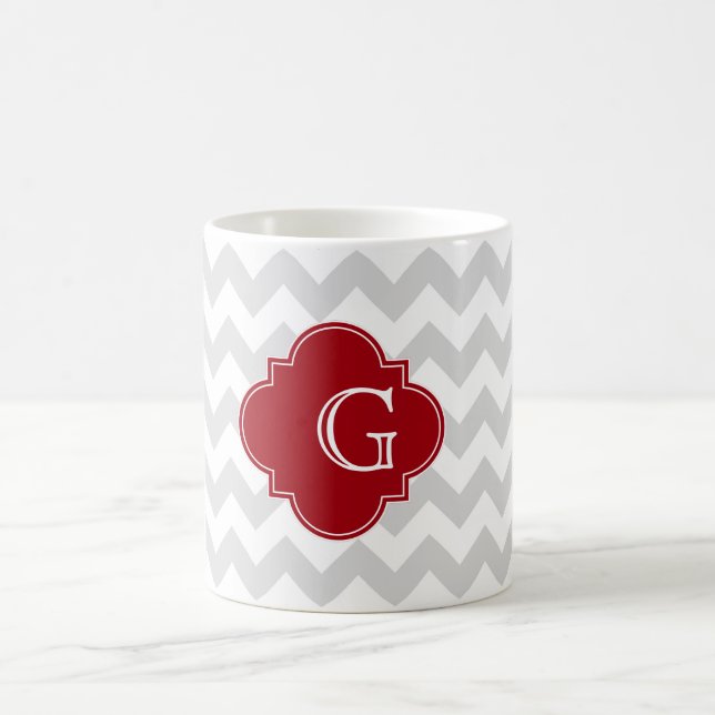 Lt Gray WhZickzack Cranberry Quatrefolienmonogramm Kaffeetasse (Mittel)