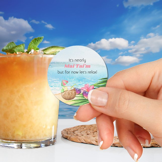Luau Summer Beach Funny My Time Baby Dusche Runder Aufkleber (Funny Mai Tai / My Time tropical beach theme from my Baby on Board baby shower collection)