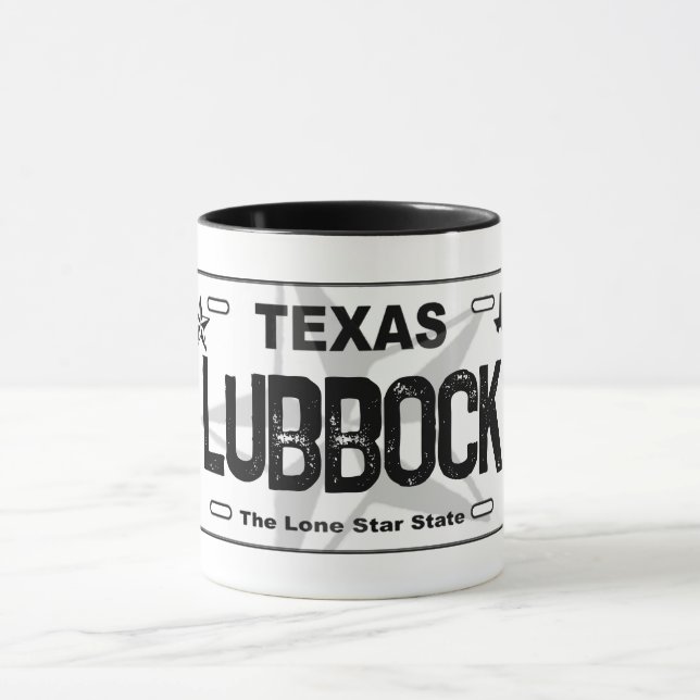 Lubbock Texas schwarze Nummernschild Tasse (Zentrum)