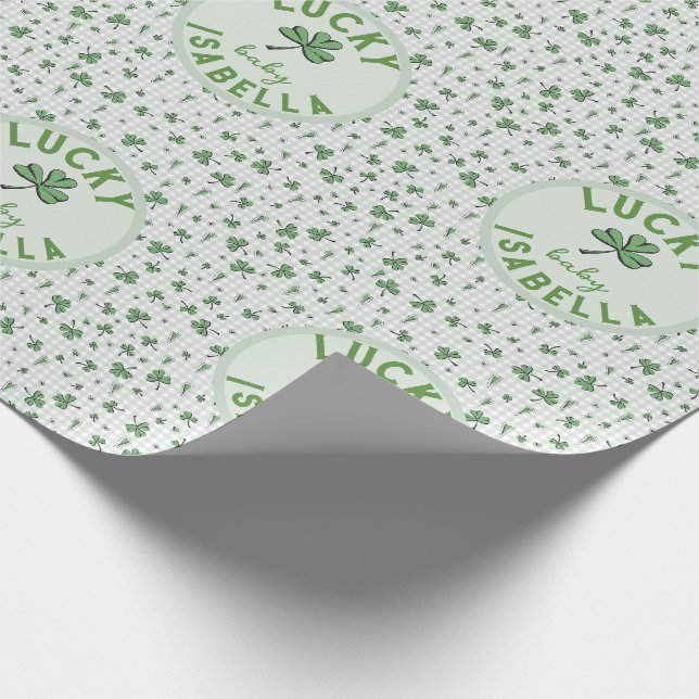 Lucky Baby Green und White St Patricks Day Geschenkpapier (Ecke)