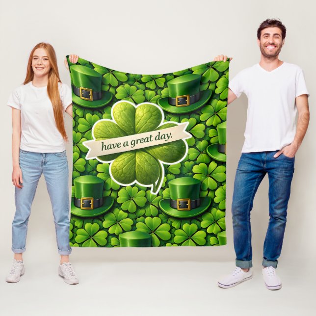 Lucky for leaf clover Saint Patrick's Day have a g Fleecedecke (Beispiel)