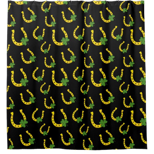 Lucky Golden Horseshoe mit Kleeblatt auf Schwarz Duschvorhang (Vorderseite)