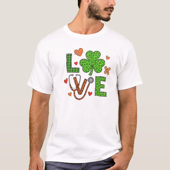 Lucky Nurse Love Shamrock Leopard Graphic T-Shirt (Vorderseite)