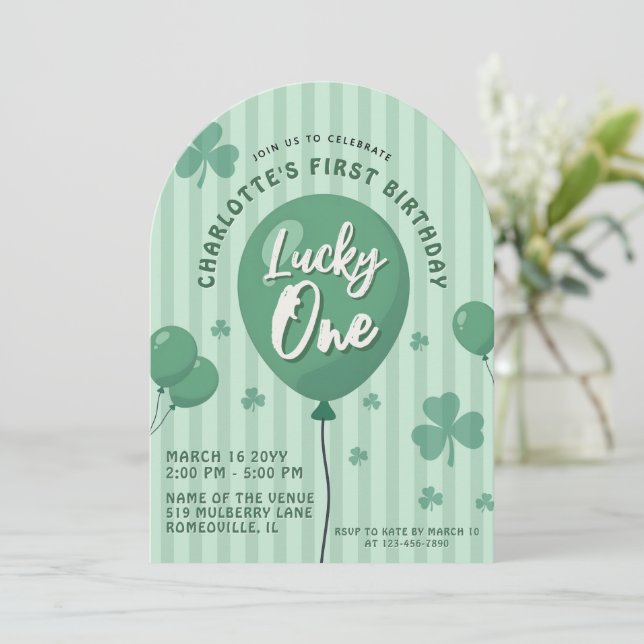 Lucky One 1st Birthday St Patricks Day Balloon Einladung (Stehend Vorderseite)
