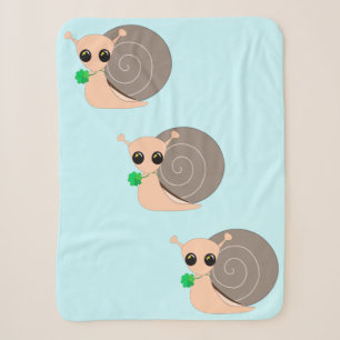 Lucky Snail mit Clover Baby Sherpa Blanket Sherpadecke