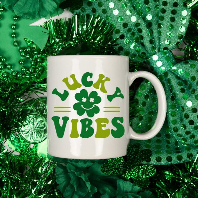Lucky Vibes Four Leaf Clover Kaffeetasse (Von Creator hochgeladen)