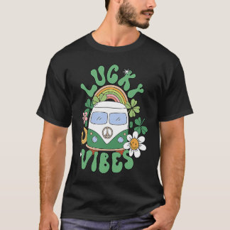 Lucky Vibes Retro Groovy St Patrick's Day Women T-Shirt