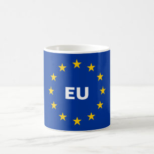 L'UE d'Union européenne marquent la tasse de café