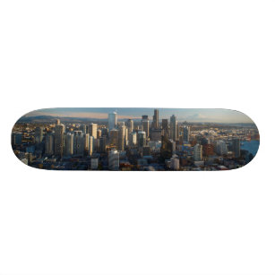 Luftaufnahme der Seattle-Stadt-Skyline Skateboard