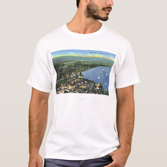 Luftaufnahme der Stadt, Segelboote auf dem See T-Shirt (Vorderseite)