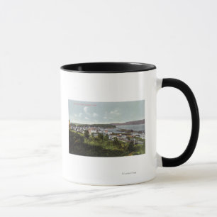 Luftaufnahme der Stadt und der Gurren-Bucht Tasse
