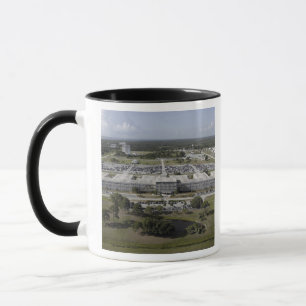 Luftaufnahme des Kennedy Space Centers Tasse
