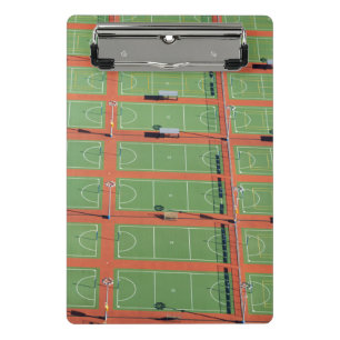 Luftaufnahme über Tennisplätzen Mini Klemmbrett