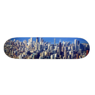 Luftaufnahme von Chicago im Stadtzentrum gelegen Skateboard