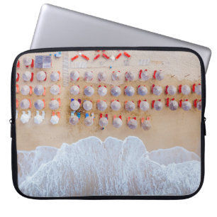 Luftaufnahmen an der Küste tagsüber Laptopschutzhülle