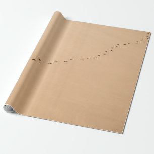 Luftaufnahmen von Fußabdrücken im Sand Geschenkpapier