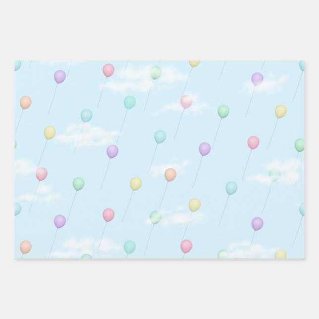 Luftballons im blauen Himmel mit Wolken Geschenkpapier Set (Vorderseite)
