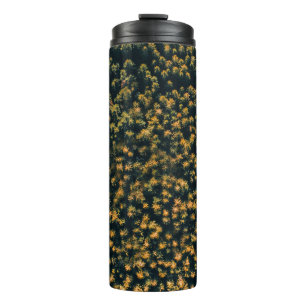 Luftbild der Bäume Thermosbecher