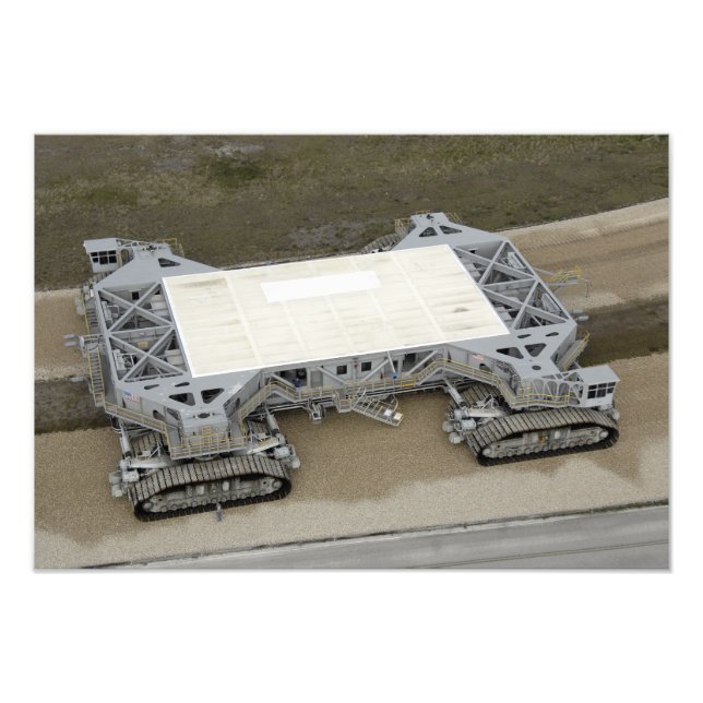 Luftbild des Raupentransporters Fotodruck (Vorne)