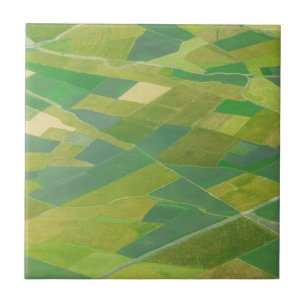 Luftbild von landwirtschaftlich genutzten Flächen Fliese