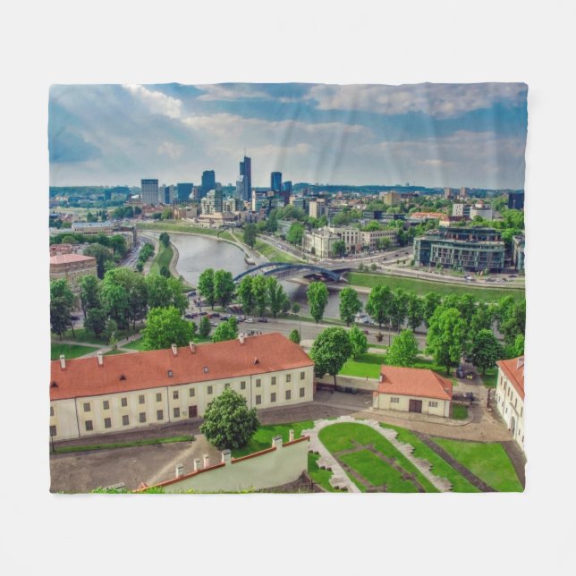 Luftbild von Vilnius, Litauen Fleecedecke (Vorderseite (Horizontal))