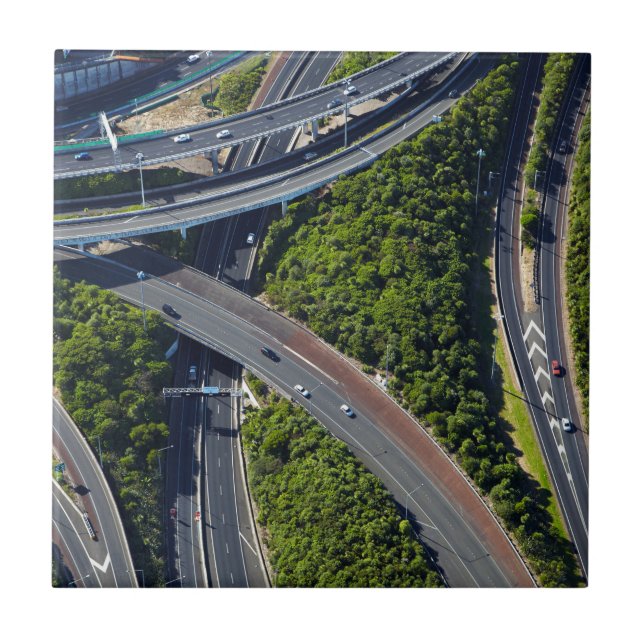 Luftverkehr über Autobahnkreuz Fliese (Vorderseite)