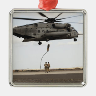 Luftwaffe pararescuemen leiten einen Kampfeinsatz Silbernes Ornament