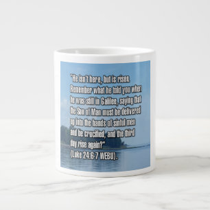 Lukas 24:6-7 WEBU Mug Jumbo-Tasse