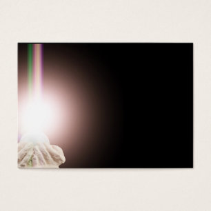 Lumière religieuse dans des mains évasées
