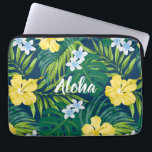 Luna Hibiskus Garden Hawaiian-Yellow and Navy Laptopschutzhülle<br><div class="desc">Gelb, Evergreen, Limon, Blau und Marinekolorway. Hibiskus- und Plumeria-Blume tanzen vor einem Hintergrund von Monstera und Palmen-Blätter. Diese Blume werden häufig in Bekleidung für Aloha-Shirt und Muu verwendet, um ein Design zu schaffen, das an die hawaiianischen Drucke des 50ers und 60ers erinnert. Passen Sie das Wort an - Aloha behalten...</div>