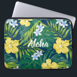 Luna Hibiskus Garden Hawaiian-Yellow and Navy Laptopschutzhülle<br><div class="desc">Gelb, Evergreen, Limon, Blau und Marinekolorway. Hibiskus- und Plumeria-Blume tanzen vor einem Hintergrund von Monstera und Palmen-Blätter. Diese Blume werden häufig in Bekleidung für Aloha-Shirt und Muu verwendet, um ein Design zu schaffen, das an die hawaiianischen Drucke des 50ers und 60ers erinnert. Passen Sie das Wort an - Aloha behalten...</div>