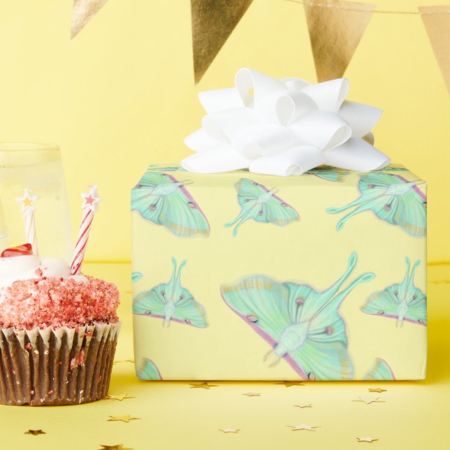 Luna Moth auf Gelb Geschenkpapier (Geburtstagsparty)