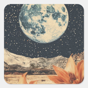 Lunar Bloom Over Sandy Peaks Quadratischer Aufkleber