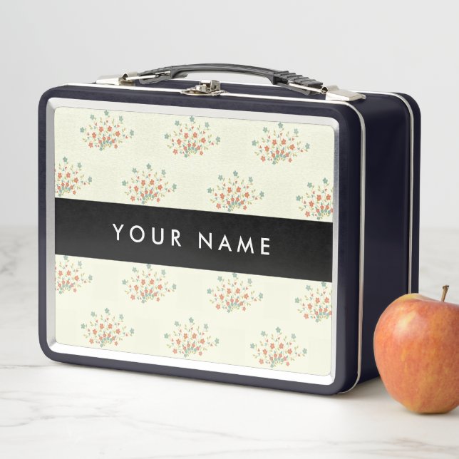 Lunch Box Fleurs bleues et rouges, noires, votre nom (En situation)