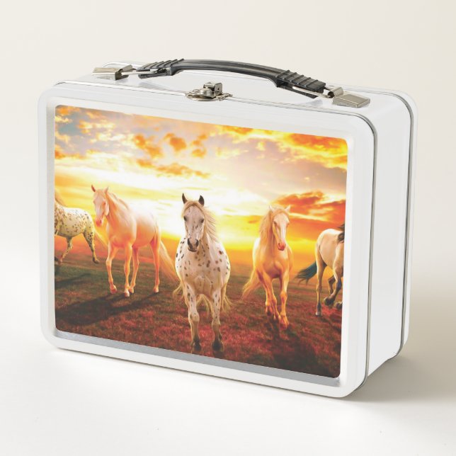 Lunch Box Horses at sunset throw pillow (Devant)