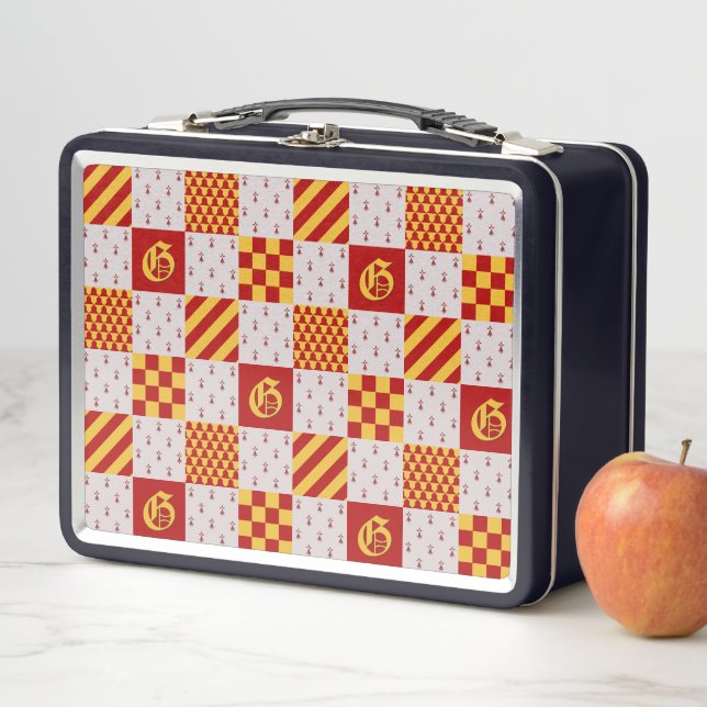 Lunch Box Imaginaire magique médiéval rouge jaune héraldique (En situation)