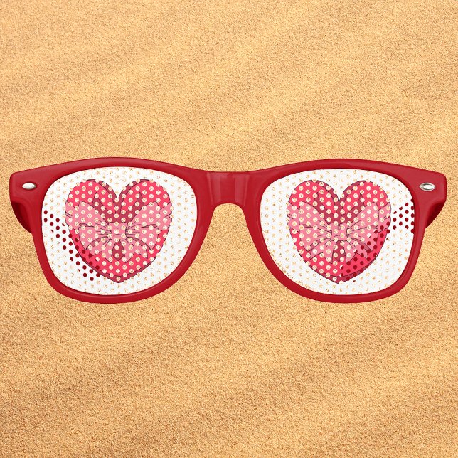 Lunettes De Fête Retro Coeur avec flèche et fond (Heart with Arrowhead and Bow Retro Sunglasses with Sand Background)