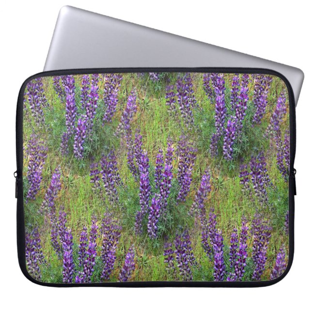 Lupines Galore... Laptopschutzhülle (Vorderseite)