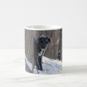 Lurcher hinter einem Baum - Tasse