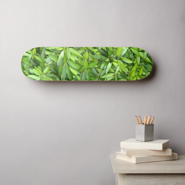 Lush Green Blätter Pattern - Natur botanisch Skateboard (Wandkunst (Horz))