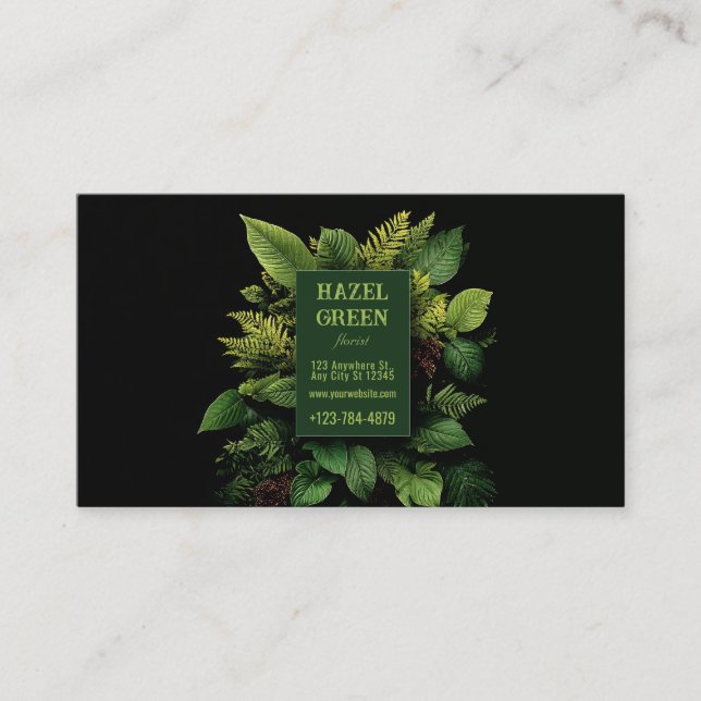 Lush Green Fern Foliage Black Modern Botanical Visitenkarte (Vorderseite)