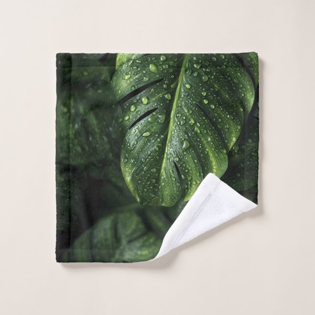 Lush Monstera Leaves with Morning Dew Drops Badhandtuch Set (Waschlappen)