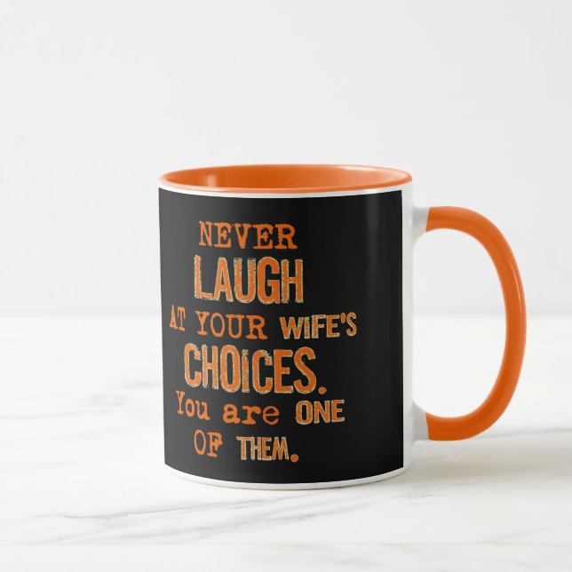 Lustig lachen Sie nie an die Wahl-der Tasse der (Rechts)