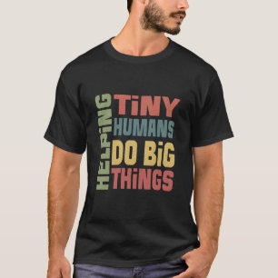 Lustig Retro Helfen winzigen Menschen große Dinge  T-Shirt